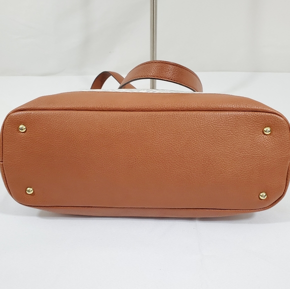 Beautiful Liz Claiborne Handbag Purse Shoulder Bag - Picture 4 of 16